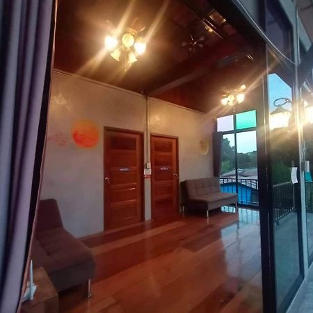 Baan Rabiangdao Uthaithani ウタイターニー エクステリア 写真