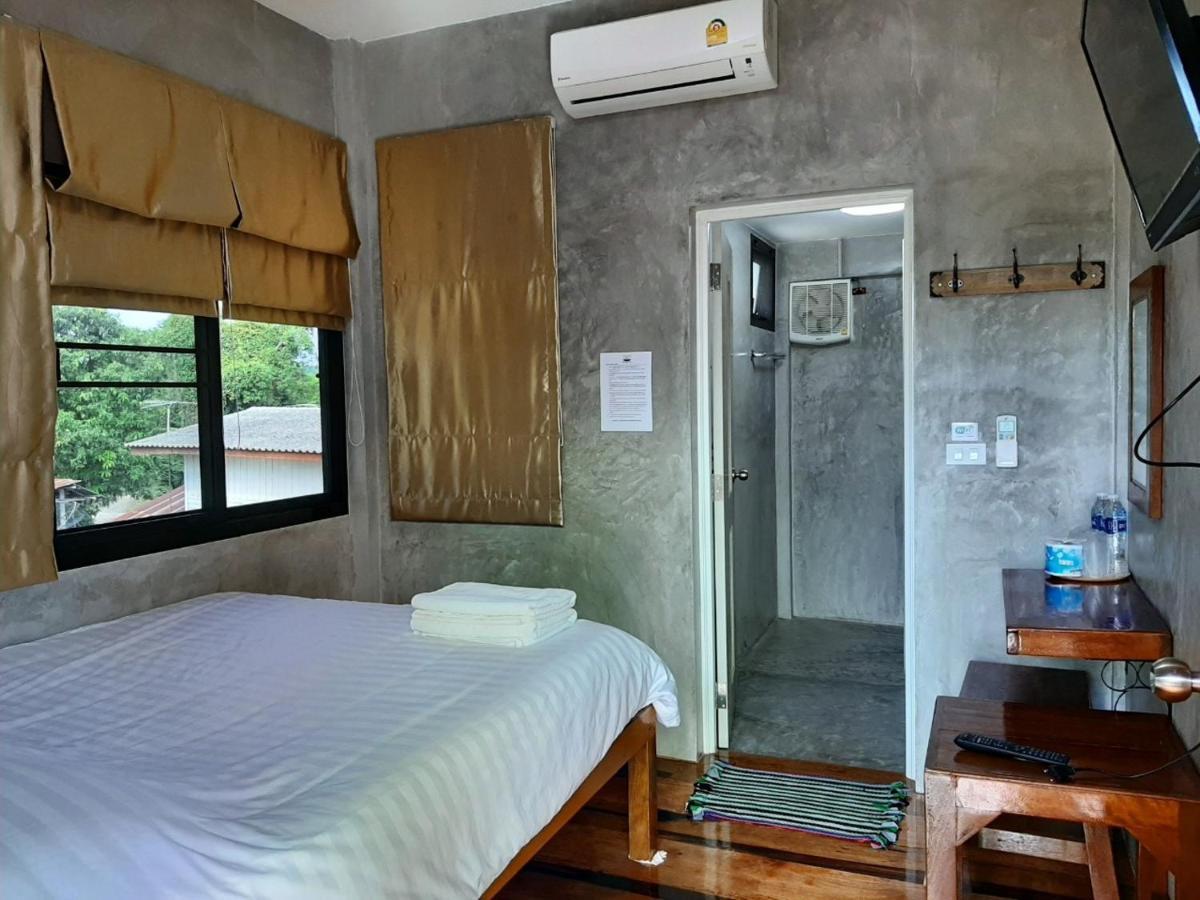 Baan Rabiangdao Uthaithani ウタイターニー エクステリア 写真