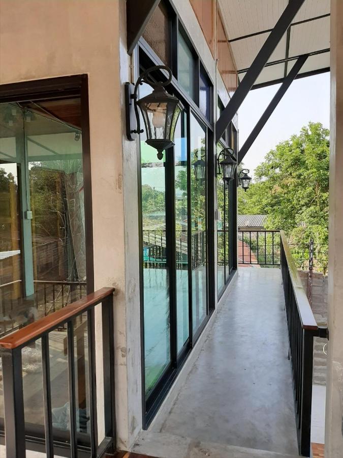 Baan Rabiangdao Uthaithani ウタイターニー エクステリア 写真
