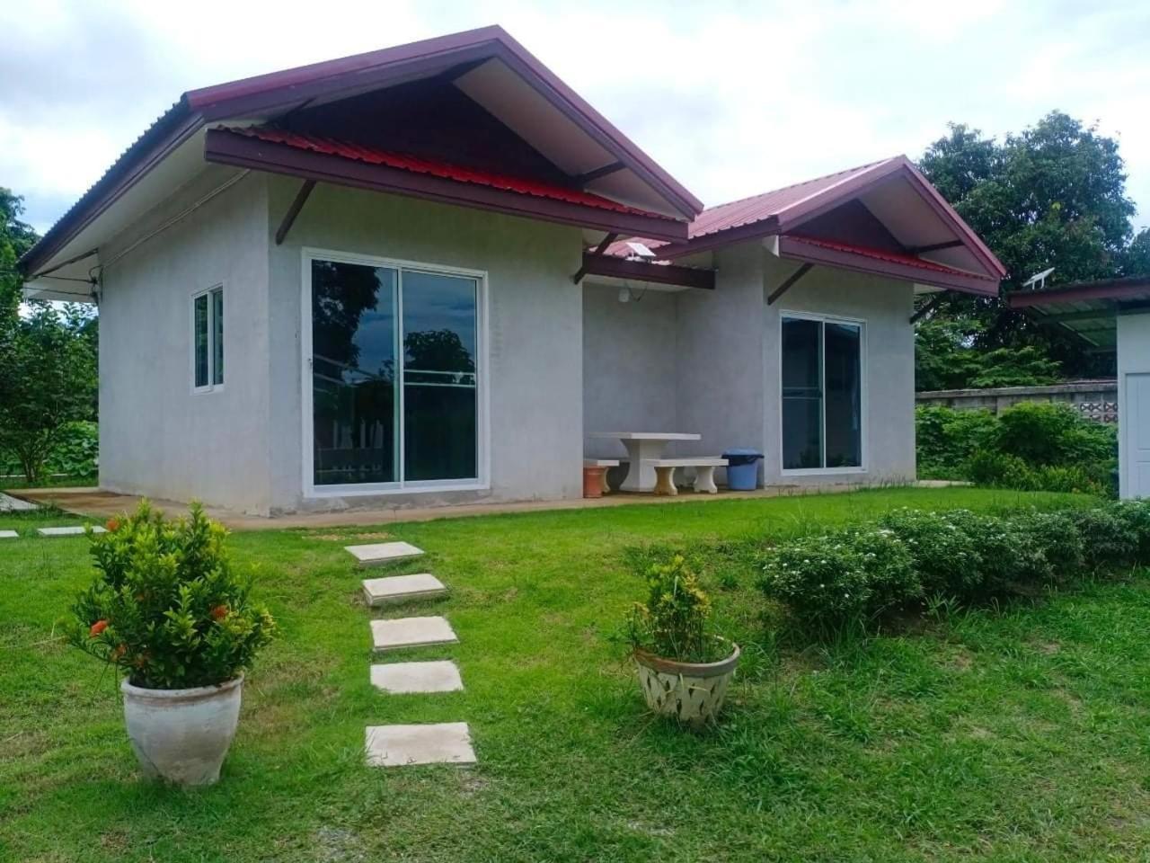 Baan Rabiangdao Uthaithani ウタイターニー エクステリア 写真